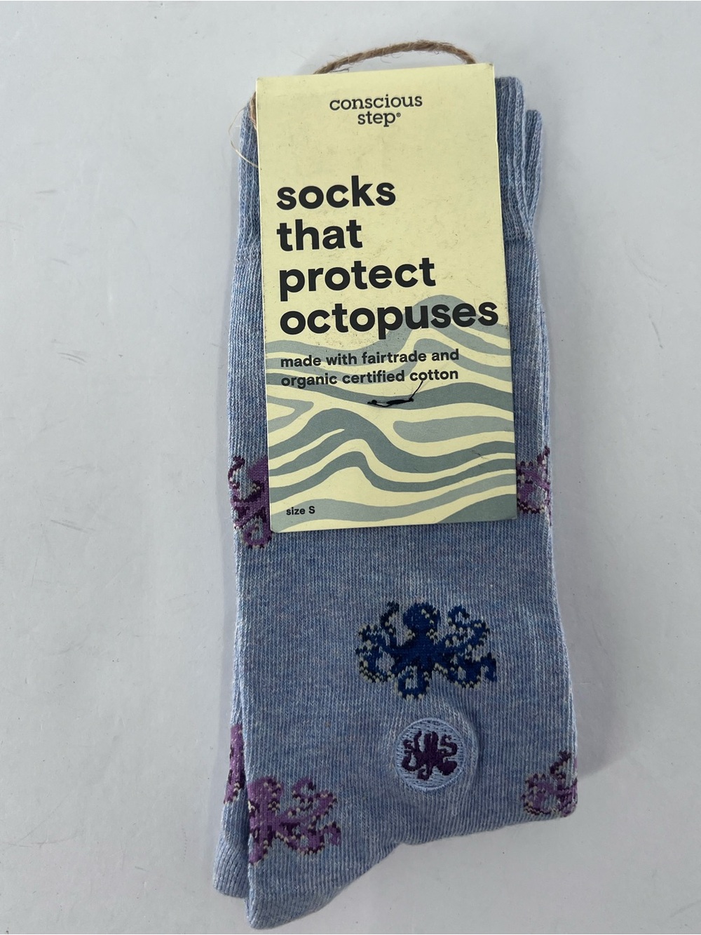 Conscious Step socks that protect octopuses in a small men’s 4-8 women’s 5-9